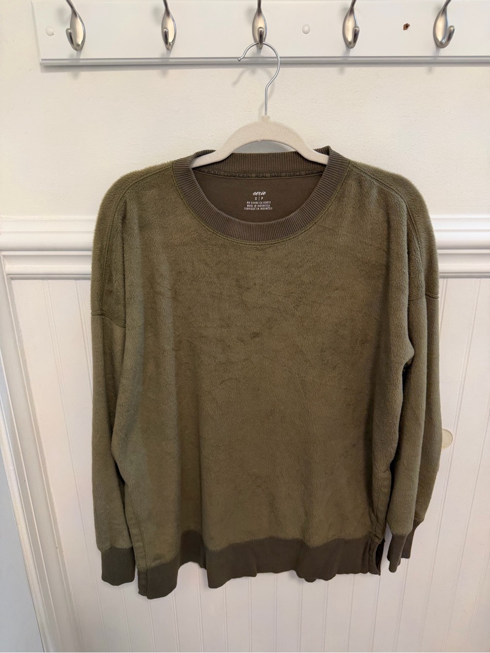 aerie Olive Green Crewneck Sweater